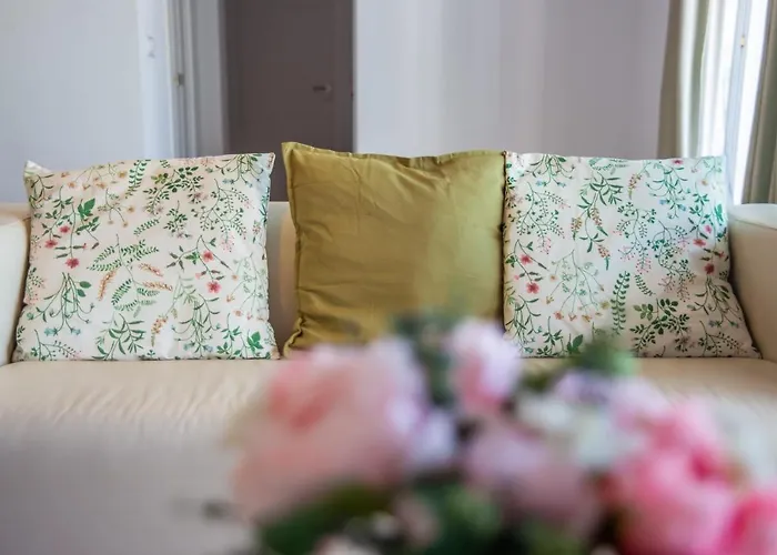 Stylish In Centro - Balcony And View